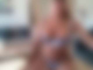 candy-sam28's Live Sex Cam Show