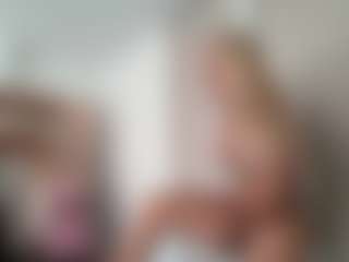 Live cam show with candy-sam28 - Asshole on TeamSkeetLive