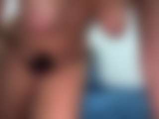 candy-sam28's Live Sex Cam Show