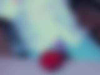 Live cam show with anamills - Pretty on AdultVida.com