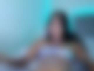 Live cam show with nicolepowell - Skinny on livesuperchat.net
