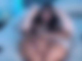 Live cam show with nicolepowell - Fingers on Camsoda