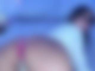 Live cam show with nicolepowell - Fingers on Camsoda