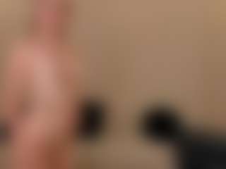 Live cam show with StaceyWood - Small Ass on Camiplay Live