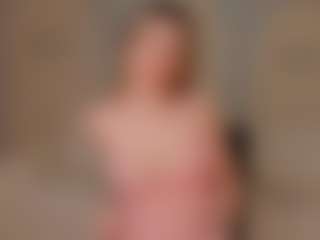 Live cam show with StaceyWood - Thin on TeamSkeetLive