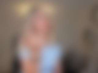 Live cam show with StaceyWood - Asshole Blonde Hair on Hubzter Live