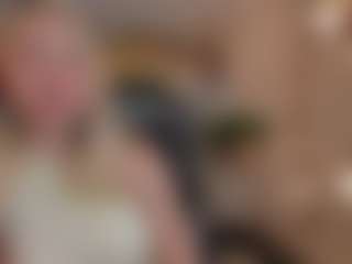 Live cam show with StaceyWood - Thin on Sweet Sext