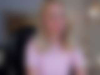 Live cam show with StaceyWood - Full Nudity on SxyPornLive