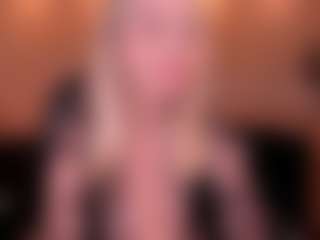 Live cam show with StaceyWood - Blonde Hair Shaved Pussy on madthumbs