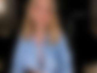 Live cam show with StaceyWood - Lesbian on madthumbs