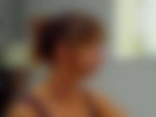 almafancy MILF webcam performer live streaming