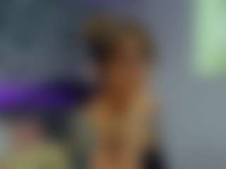 Live cam show with almafancy - Striptease on Camsoda