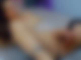 Live cam show with almafancy - Brown Hair MILF on Camversity