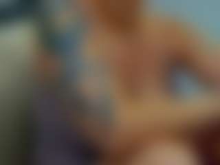 Live cam show with almafancy - Striptease MILF on alttransgirls