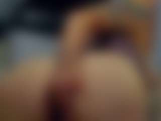 Live cam show with almafancy - Shaved Pussy Toys on livesuperchat.net