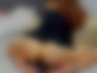 almafancy MILF webcam performer live streaming