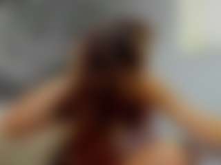 Show de cam en vivo con almafancy - Squirt MILF en Camsoda
