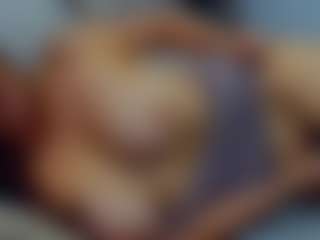 almafancy MILF webcam performer live streaming