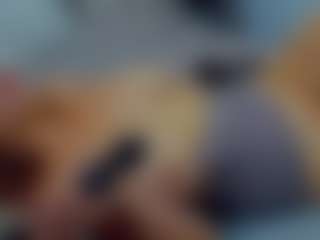 Live cam show with almafancy - Curly Hair on Lustler