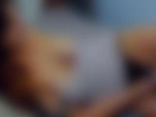 Live cam show with almafancy - Spank Brown Hair on Fit Hotties