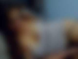Live cam show with almafancy - Spank Brown Hair on StripNow