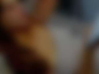 Live cam show with almafancy - Brown Hair MILF on Camsoda