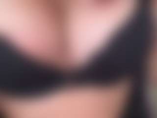 APRIL-ROSES's Live Sex Cam Show