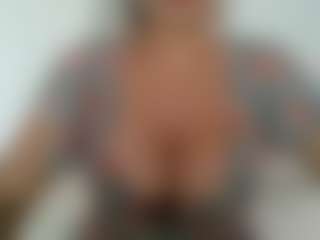 APRIL-ROSES's Live Sex Cam Show