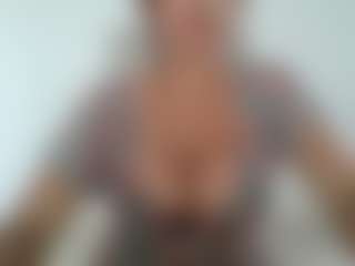 APRIL-ROSES's Live Sex Cam Show