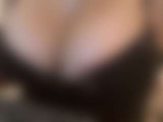 APRIL-ROSES's Live Sex Cam Show