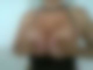 Live cam show with APRIL-ROSES - Pornstar on Hubzter Live