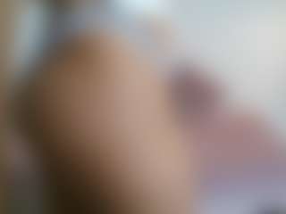 APRIL-ROSES's Live Sex Cam Show