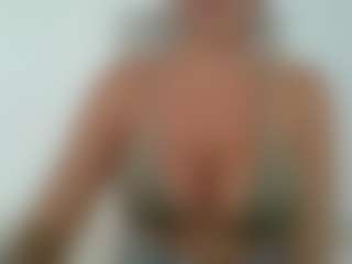 Live cam show with APRIL-ROSES - HD Curvy on sexytreat.net