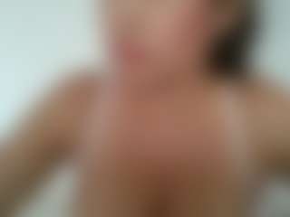 APRIL-ROSES's Live Sex Cam Show