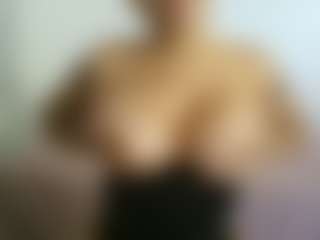 APRIL-ROSES's Live Sex Cam Show