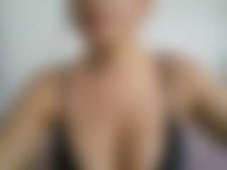 APRIL-ROSES's Live Sex Cam Show
