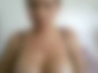 Live cam show with APRIL-ROSES - Big Ass Latina on sexylive.show | colombia
