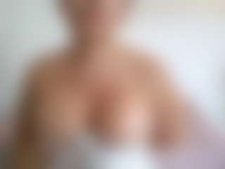Live cam show with APRIL-ROSES - BBW on SpankPalCams