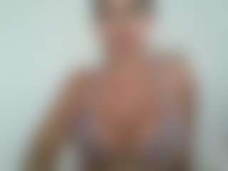 APRIL-ROSES's Live Sex Cam Show