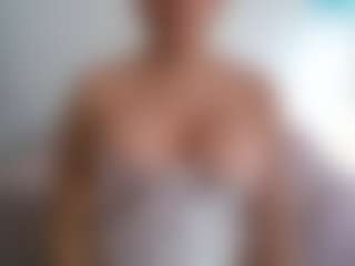 APRIL-ROSES's Live Sex Cam Show