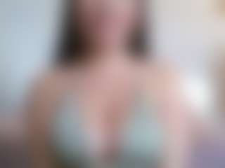 Live cam show with APRIL-ROSES - BBW on Camsoda