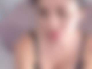 Live cam show with APRIL-ROSES - Cosplay on Livezox