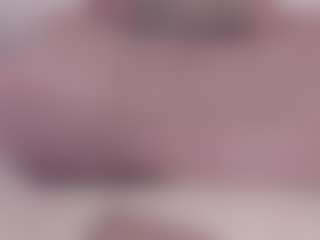 Live cam show with APRIL-ROSES - Cosplay BBW on xDating