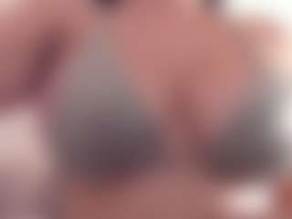 APRIL-ROSES's Live Sex Cam Show