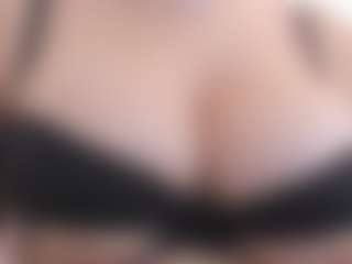 Live cam show with APRIL-ROSES - BBW on Camsoda