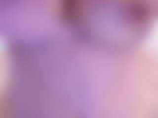 Live cam show with APRIL-ROSES - Latina on Camsoda
