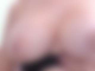 APRIL-ROSES's Live Sex Cam Show