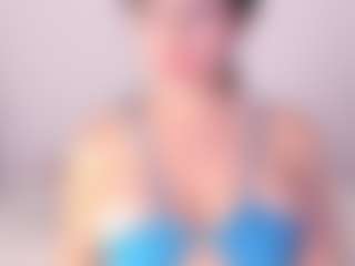 Live cam show with APRIL-ROSES - BBW on CamSodaAdn