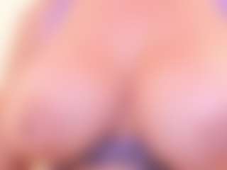 Spettacolo in cam dal vivo con APRIL-ROSES - Flashing su Camsoda