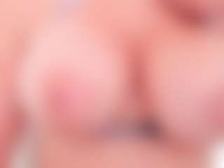 APRIL-ROSES's Live Sex Cam Show